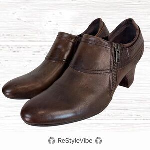 BORN Women’s Size 10 Booties Shoes Heeled Boots Low Leather Side Zipper